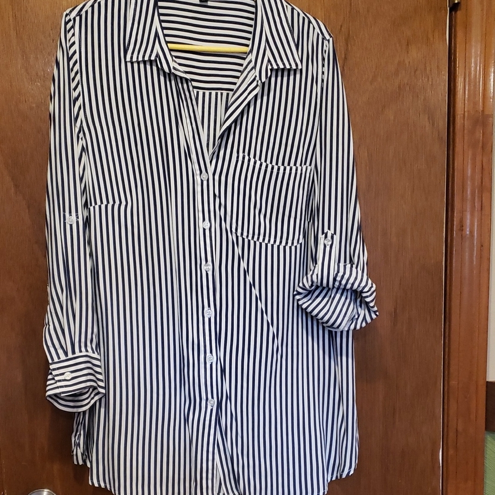 Velvet Heart Navy and White Striped Top